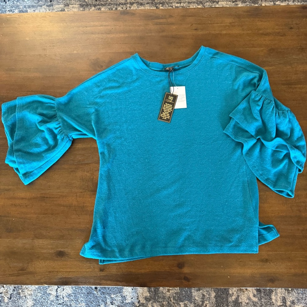 DG2 by Diane‎ Gilman Vibrant Blue Ruffle Sleeve Blouse